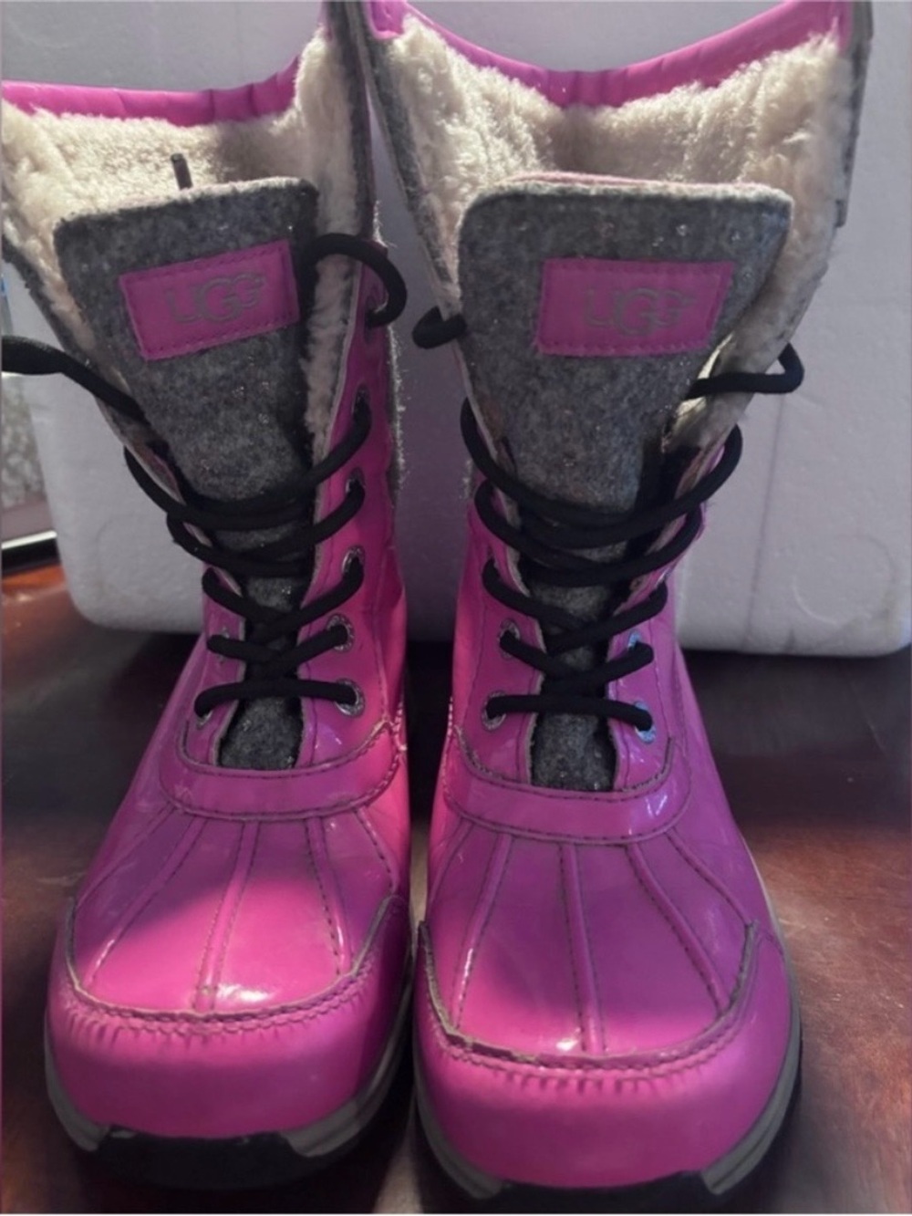 UGG Butte Il Vibrant Pink boots sparkling kids size 3 in a great condition - Picture 3 of 6